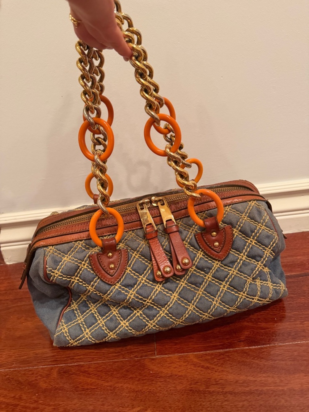 MARC JACOBS Woven Denim Barrel Handbag with Orange Ring Chain Handles - Picture 4 of 8